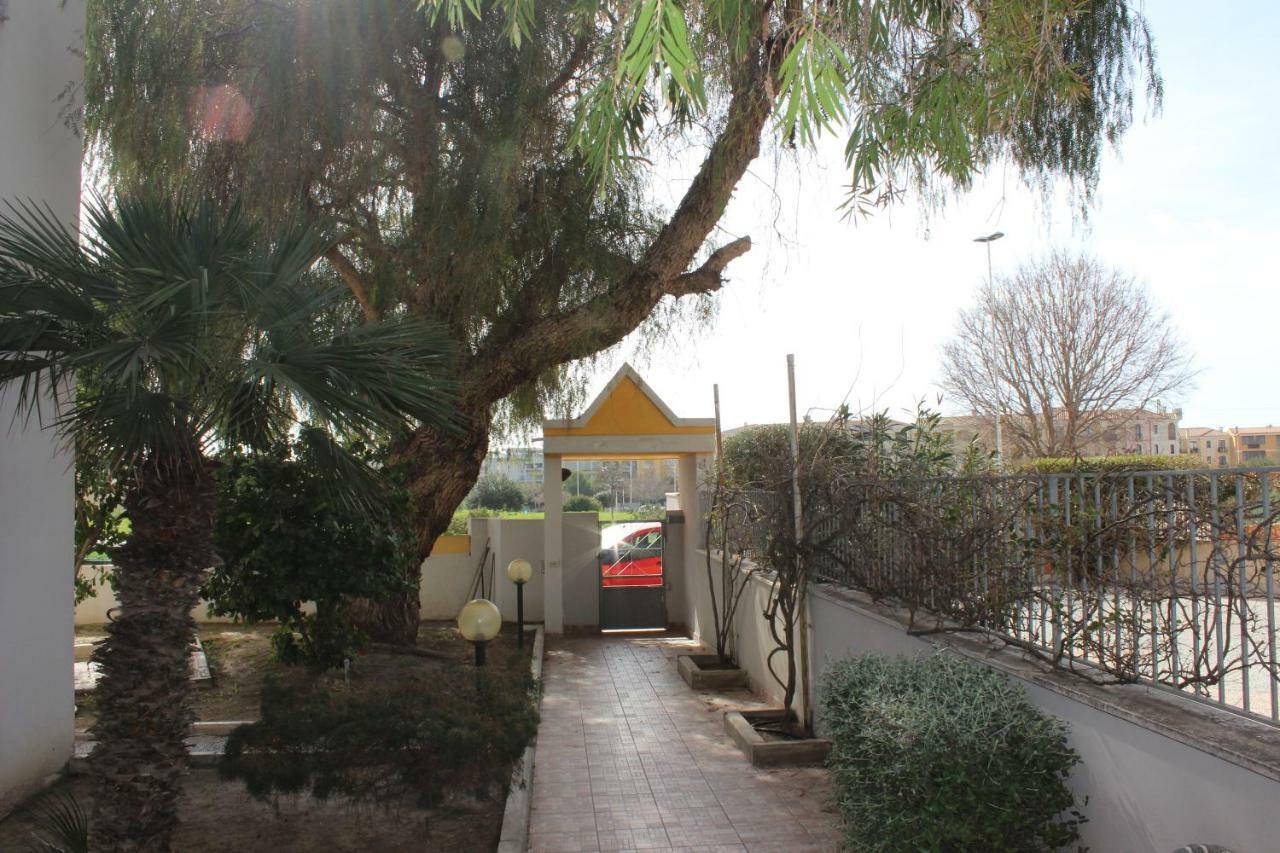 Giardini e Mare Bed & Breakfast Quartu SantʼElena Exterior foto
