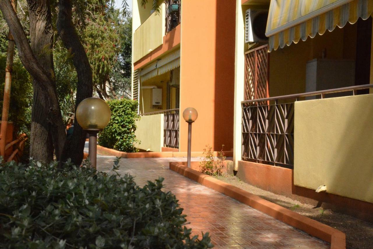Giardini e Mare Bed & Breakfast Quartu SantʼElena Exterior foto